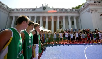 На Думской проходит чемпионат Украины по баскетболу 3х3 (фото)