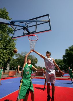На Думской проходит чемпионат Украины по баскетболу 3х3 (фото)