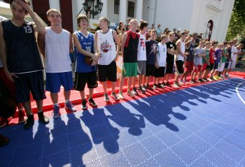 На Думской проходит чемпионат Украины по баскетболу 3х3 (фото)