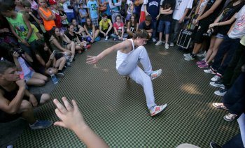 В Одессе соревновались 200 уличных танцоров
