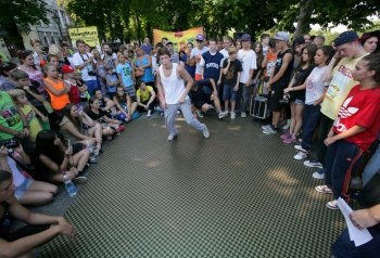 В Одессе соревновались 200 уличных танцоров