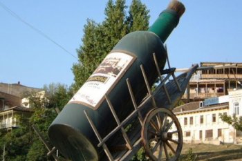 Грузинское вино потекло в Россию бурлящей рекой
