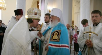 Митрополит Агафангел возглавил богослужение в Преображенском соборе (фото)
