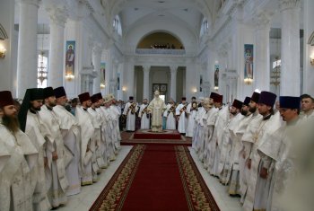 Митрополит Агафангел возглавил богослужение в Преображенском соборе (фото)
