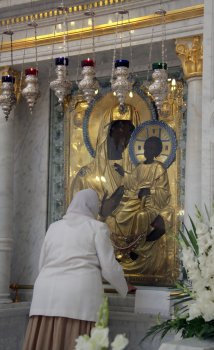 Митрополит Агафангел возглавил богослужение в Преображенском соборе (фото)