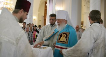Митрополит Агафангел возглавил богослужение в Преображенском соборе (фото)