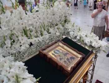 Митрополит Агафангел возглавил богослужение в Преображенском соборе (фото)
