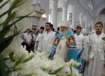 Митрополит Агафангел возглавил богослужение в Преображенском соборе (фото)