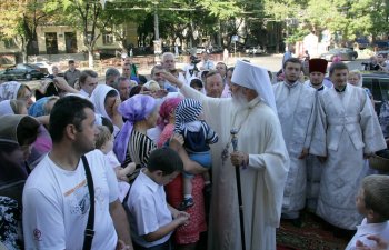Митрополит Агафангел возглавил богослужение в Преображенском соборе (фото)
