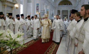Митрополит Агафангел возглавил богослужение в Преображенском соборе (фото)