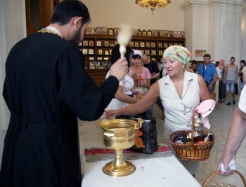 Митрополит Агафангел возглавил богослужение в Преображенском соборе (фото)