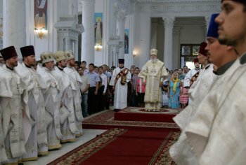 Митрополит Агафангел возглавил богослужение в Преображенском соборе (фото)