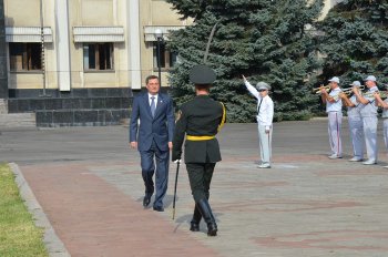 В Одессе торжественно подняли Флаг Украины