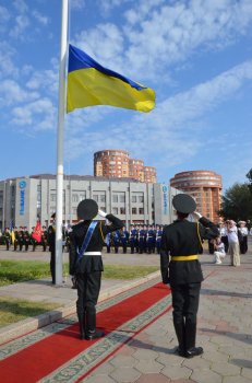 В Одессе торжественно подняли Флаг Украины
