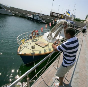 Юные мореходы вышли в открытое море