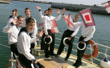 Юные мореходы вышли в открытое море