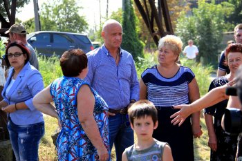 Геннадий Труханов помог жителям Большевика