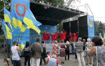 На Куликовом поле работает выставка–ярмарка учащейся молодежи (фото)