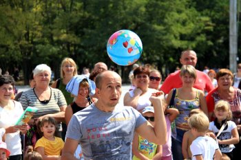 День города в Суворовском районе: Праздник детства