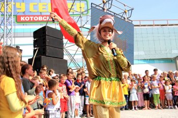 День города в Суворовском районе: Праздник детства