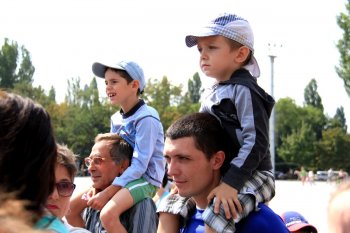 День города в Суворовском районе: Праздник детства