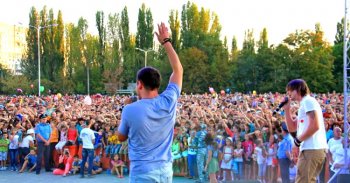 День города в Суворовском районе: На сцене  "Диверсия"