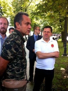Сегодня мэру  не дали сломать очередное здание в центре города