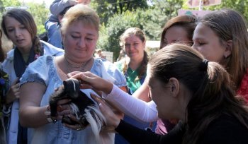 Одесский зоопарк преподнес журналистам необычный подарок