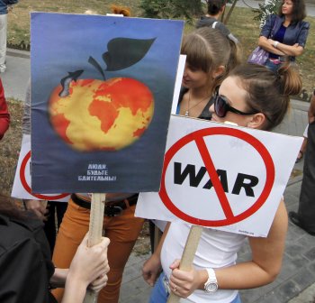 В Одессе прошел марш против агрессии США в Сирии (фото)