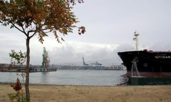 В нефтегавани ОМТП пришвартовался первый танкер с сырьем для Одесского НПЗ