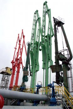 В нефтегавани ОМТП пришвартовался первый танкер с сырьем для Одесского НПЗ