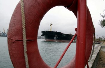 В нефтегавани ОМТП пришвартовался первый танкер с сырьем для Одесского НПЗ