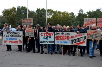 Предприниматели «Седьмого километра» просят власть защитить их чрезмерно активной общественницы