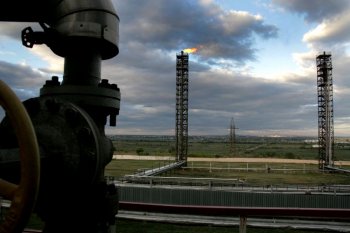 Факел над Одесским НПЗ: Завод возобновляет свою работу (фото)