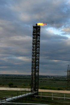 Факел над Одесским НПЗ: Завод возобновляет свою работу (фото)