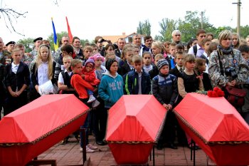 Церемония перезахоронения останков павших защитников Одессы