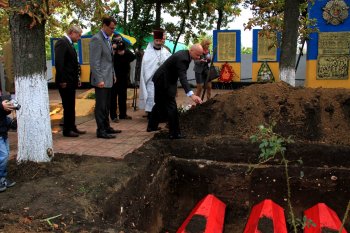 Церемония перезахоронения останков павших защитников Одессы