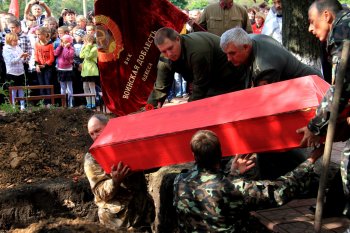 Церемония перезахоронения останков павших защитников Одессы