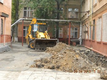 Восстановить водоснабжение школы №44 помог депутат Евгений Гофман (фото)