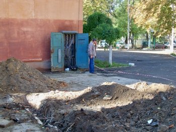 Восстановить водоснабжение школы №44 помог депутат Евгений Гофман (фото)