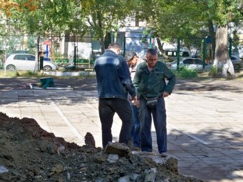 Восстановить водоснабжение школы №44 помог депутат Евгений Гофман (фото)