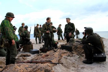 Военно-историческая реконструкция собрала детей в "Молодой гвардии" (фото)