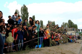Военно-историческая реконструкция собрала детей в "Молодой гвардии" (фото)