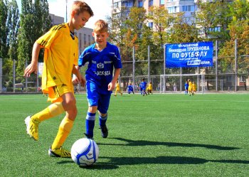 В Суворовском районе  проходит «Открытый кубок Геннадия Труханова по футболу среди детских команд»