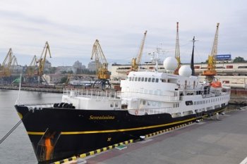 В Одесский порт зашел старейший круизный лайнер 