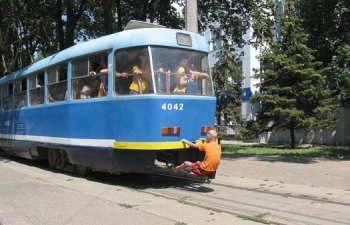 В Одессе из-за прокладки напорного трубопровода временно приостановлено движение трамвая № 19