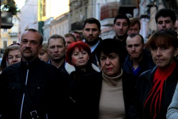 Горожане вновь отстаивают Дом-стену (фото)