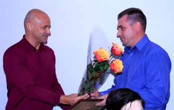 Геннадий Труханов отметил активных суворовцев