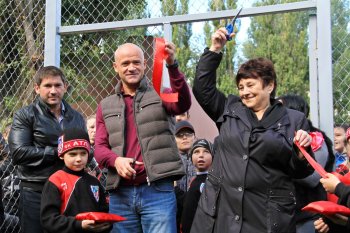 Еще одно обещание Труханова выполнено: На Затонского появился новый стадион