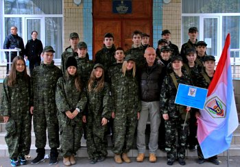 Школьники Суворовского района уехали за победой